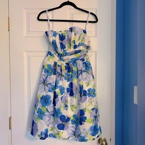 NWT size 2 David’s bridal short floral dress